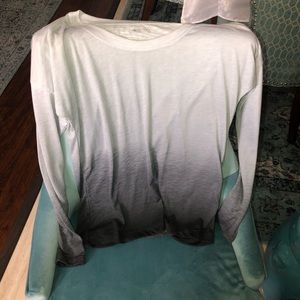 Long sleeve athletic top